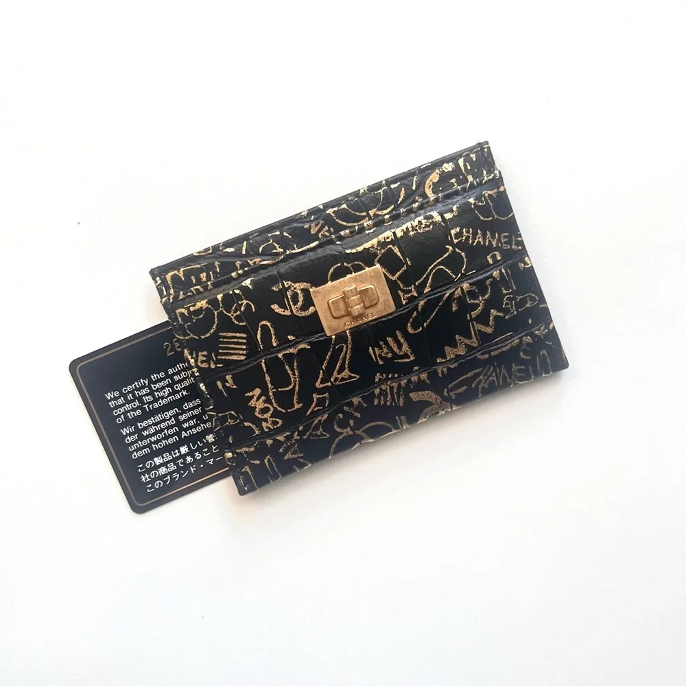 🔥CHANEL Calfskin Crocodile Embossed Graffiti 2.55 Reissue Card Holder